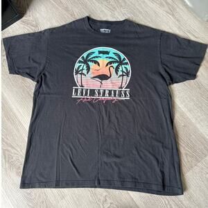 Levi Strauss and Company tshirt size XL‎